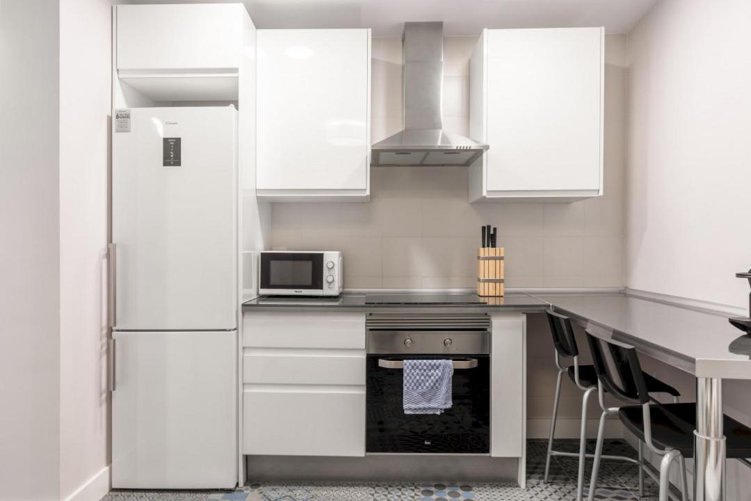 2 Bedrooms 1 Bathroom Furnished - Las Letras - Bright - Mintystay Мадрид Екстер'єр фото